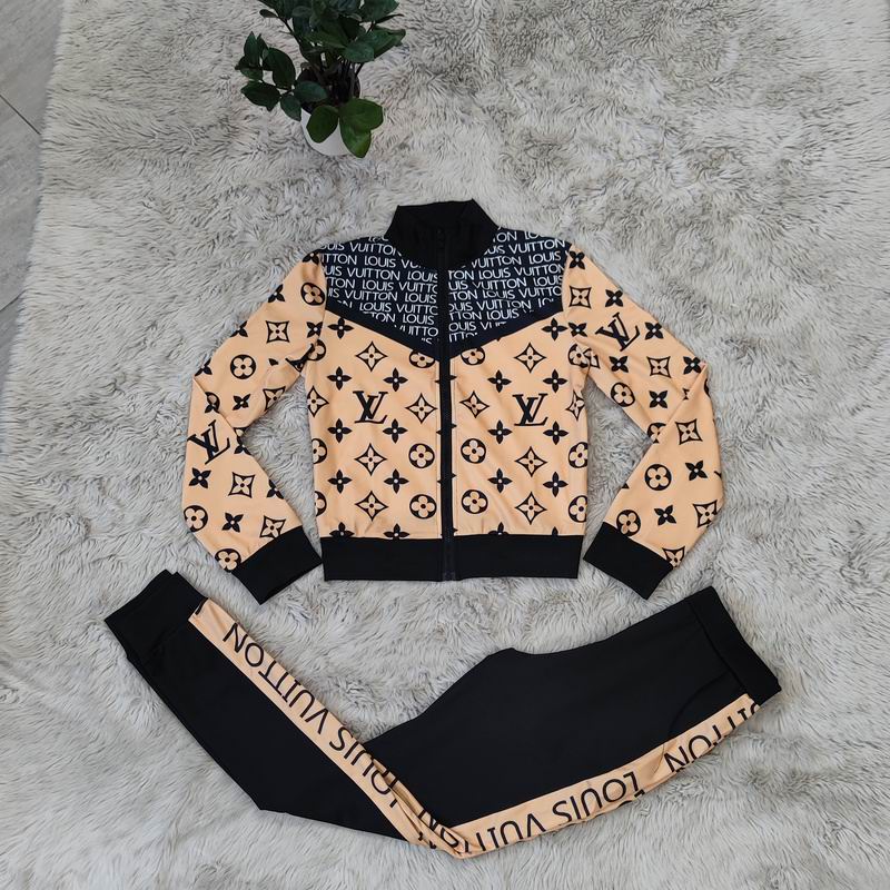 Louis Vuitton Tracksuit Wmns ID:20261003-115